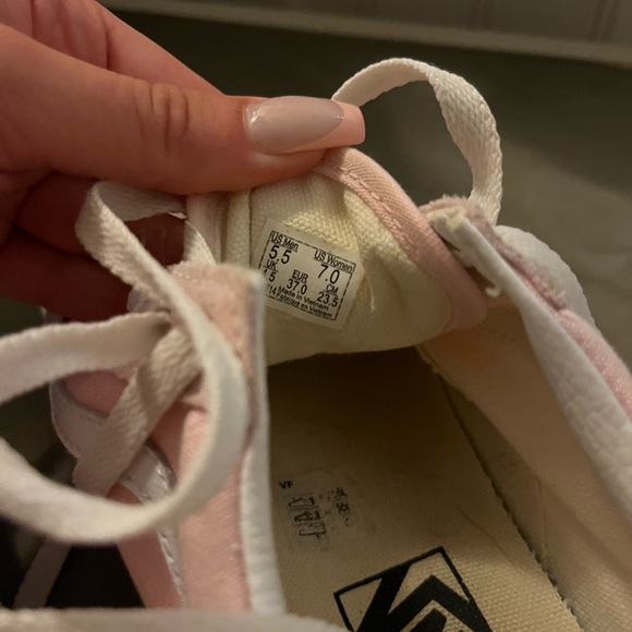 Pink vans - Picture 2 of 3